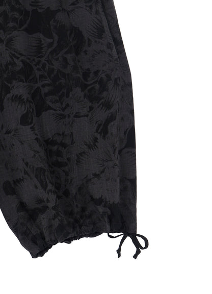 WOOL GABARDINE FLORAL DISCHARGE-DYED SHORT PANTS