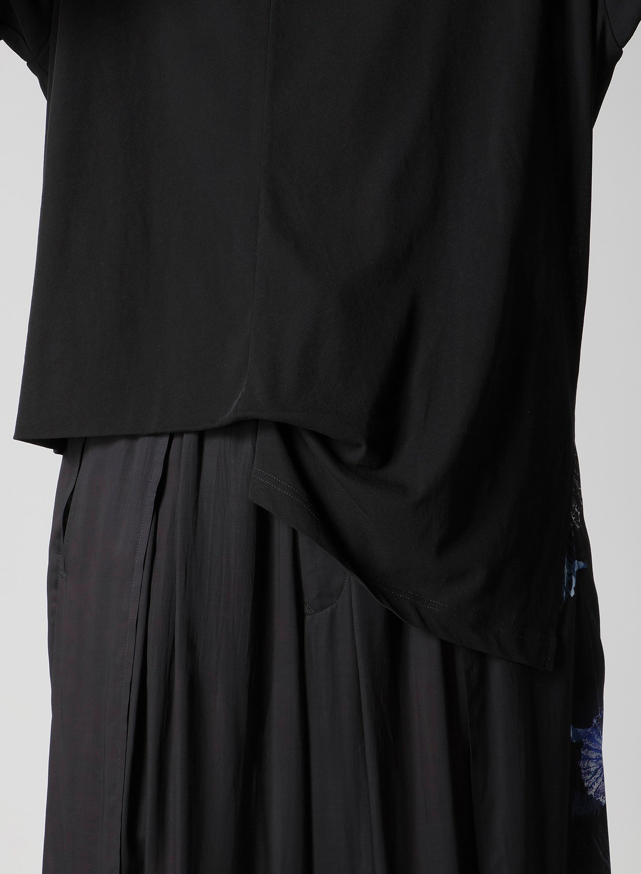 HIGH TWISTED GAS PS ASYMMETRY SHORT SLV T