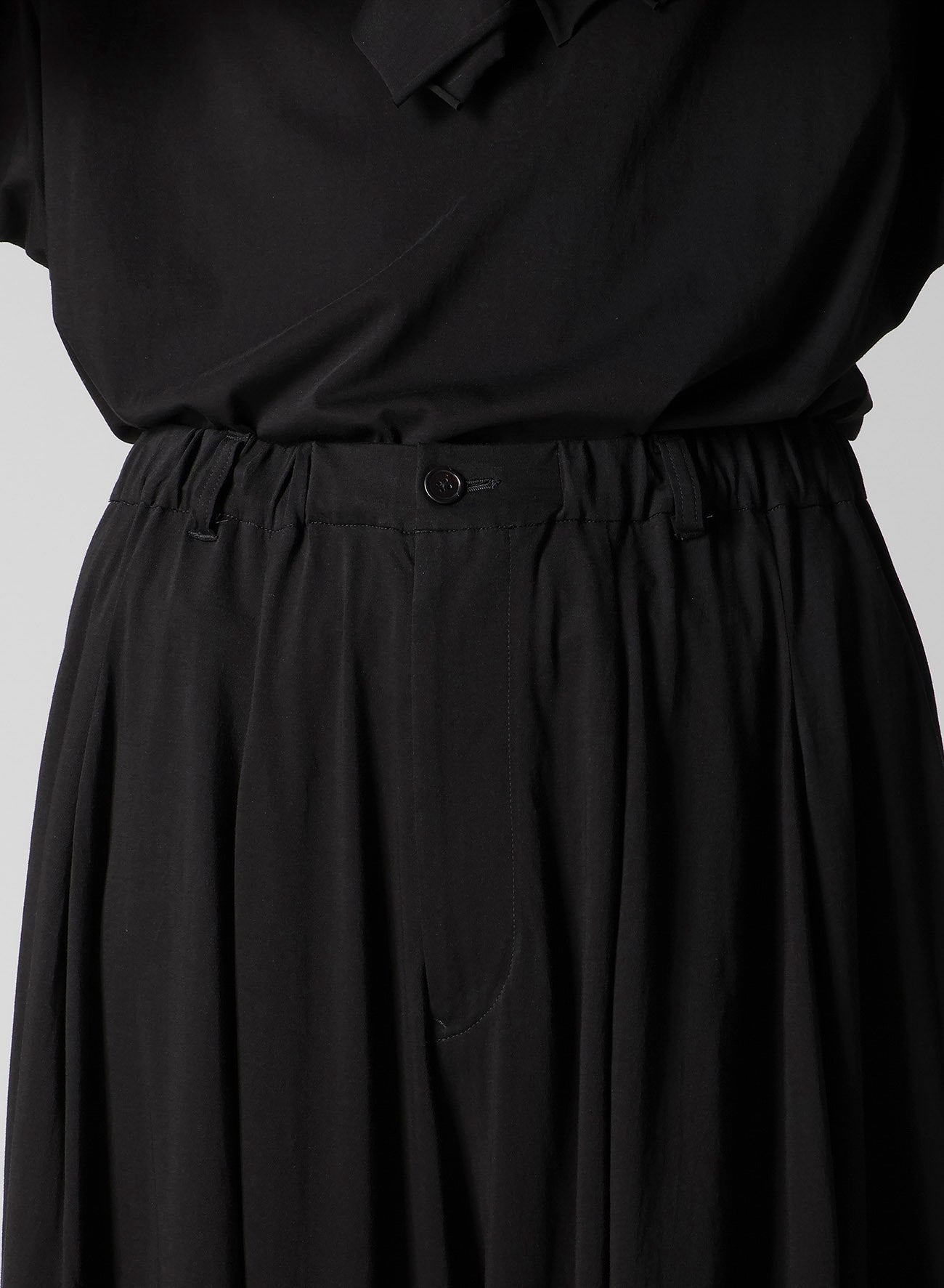 ALBINISTA CHIFFON TUCK PANTS