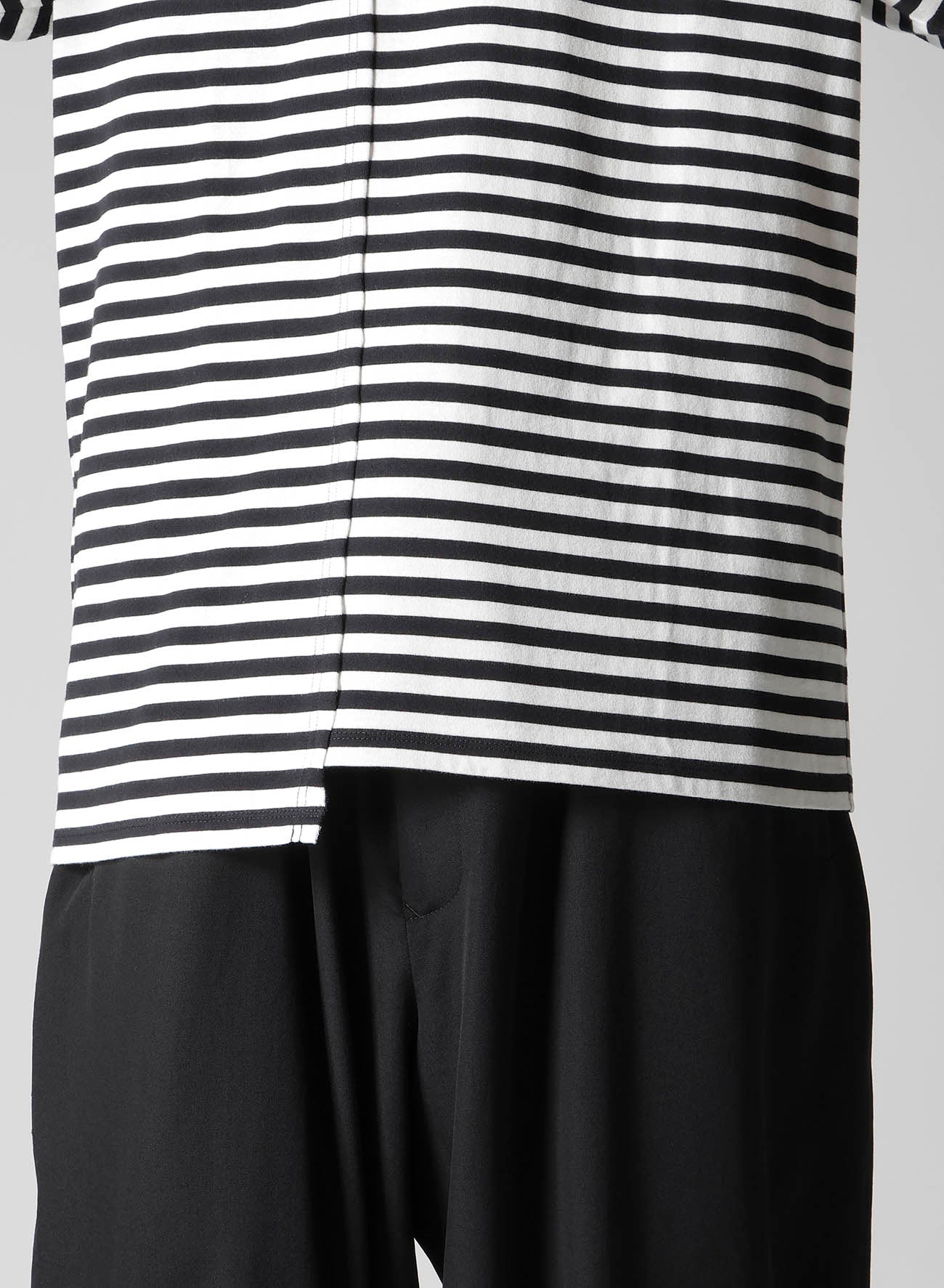 40/4 BORDER PLAIN STITCH PANELED SHORT SLV T