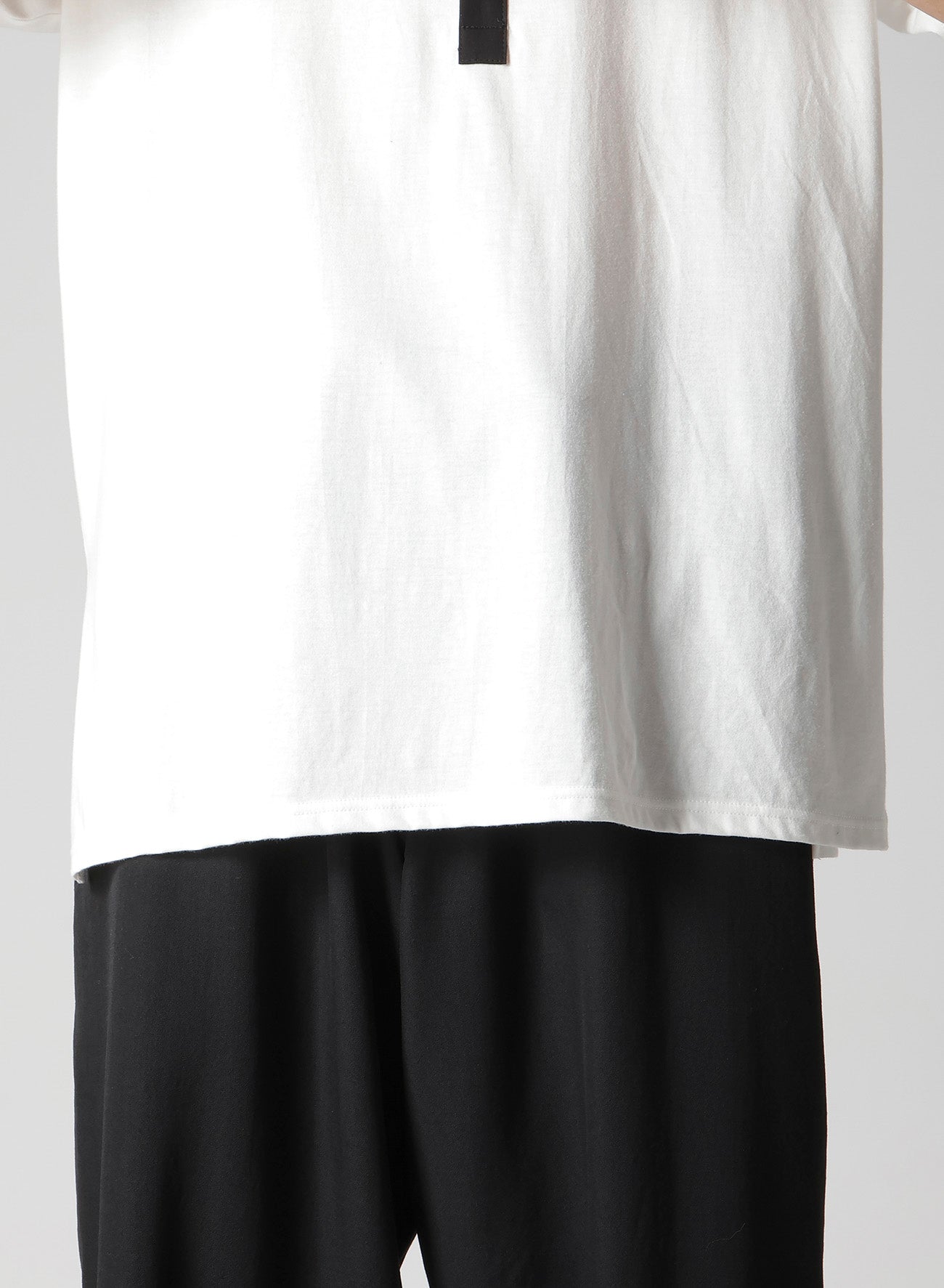32/- COMBED PLAIN STITCH HENLEY NECK SHORT SLV T