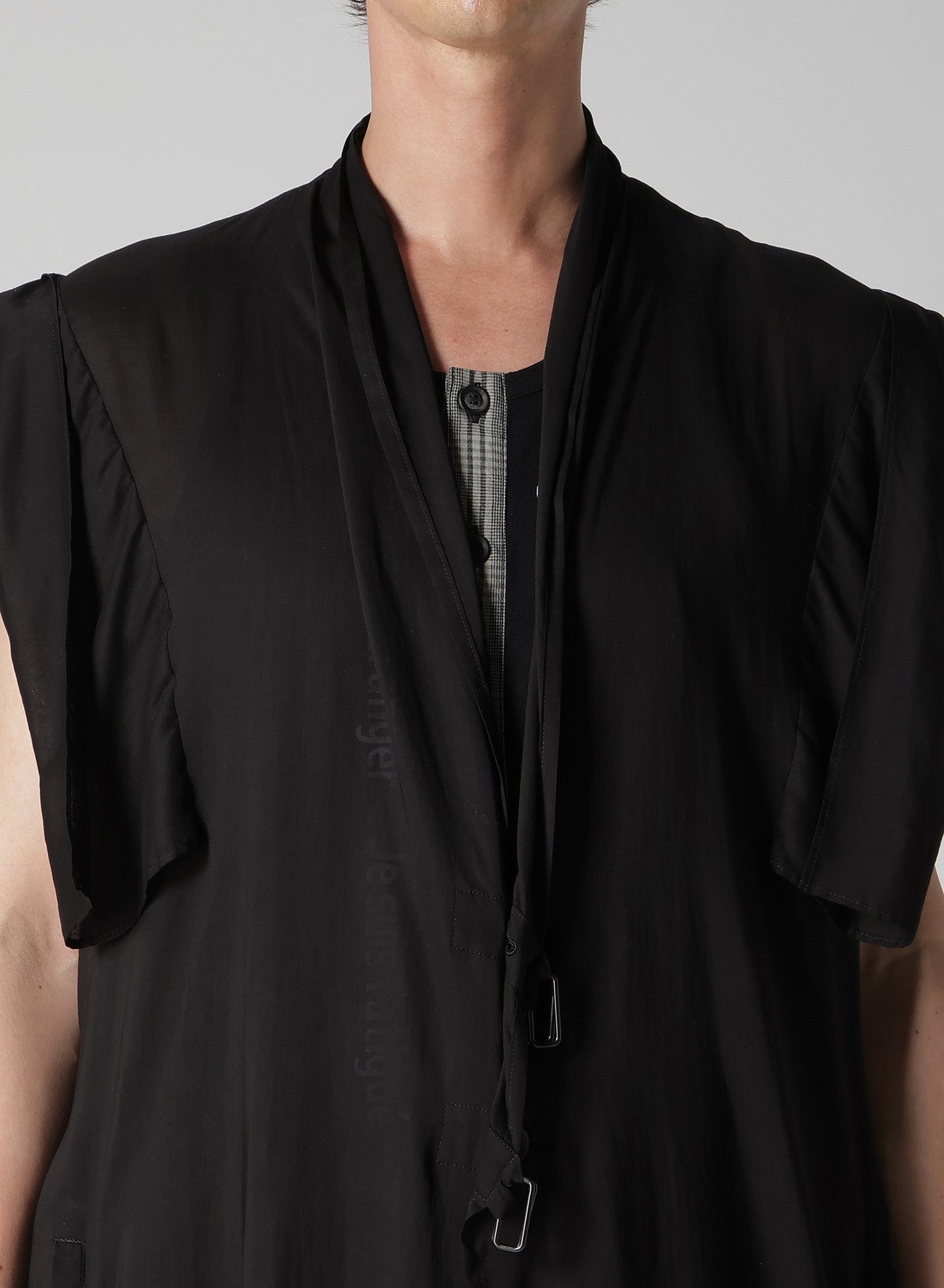 CELLULOSE DESIGNED SLEEVE LONG VEST