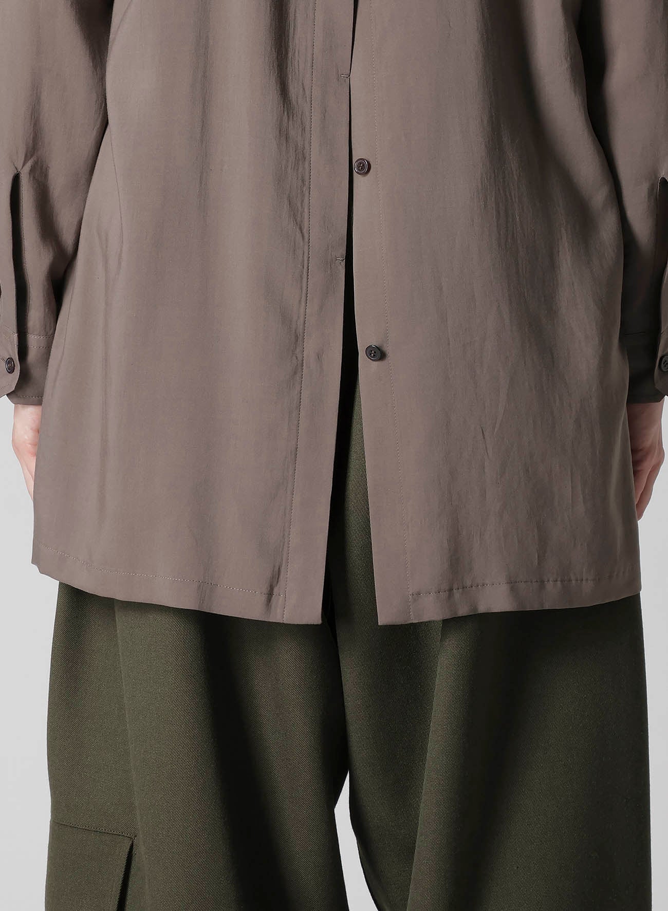 CELLLOSE LAWN BACK OPEN GATHER SLEEVE BLOUSE