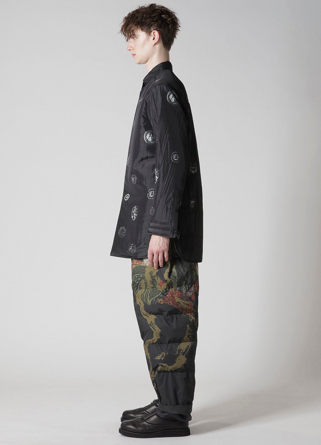 BUTTON PRINTED PADDED COLLAR BLOUSE
