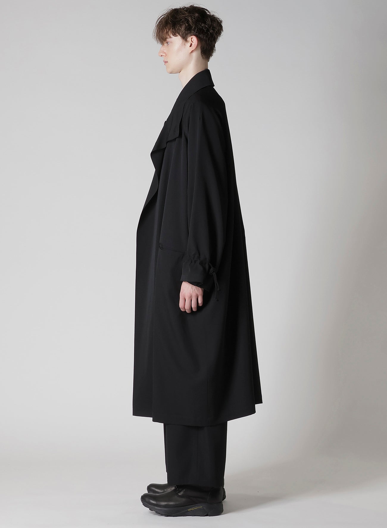 WOOL GABARDINE CROSS SHAPED ZIPPER COAT