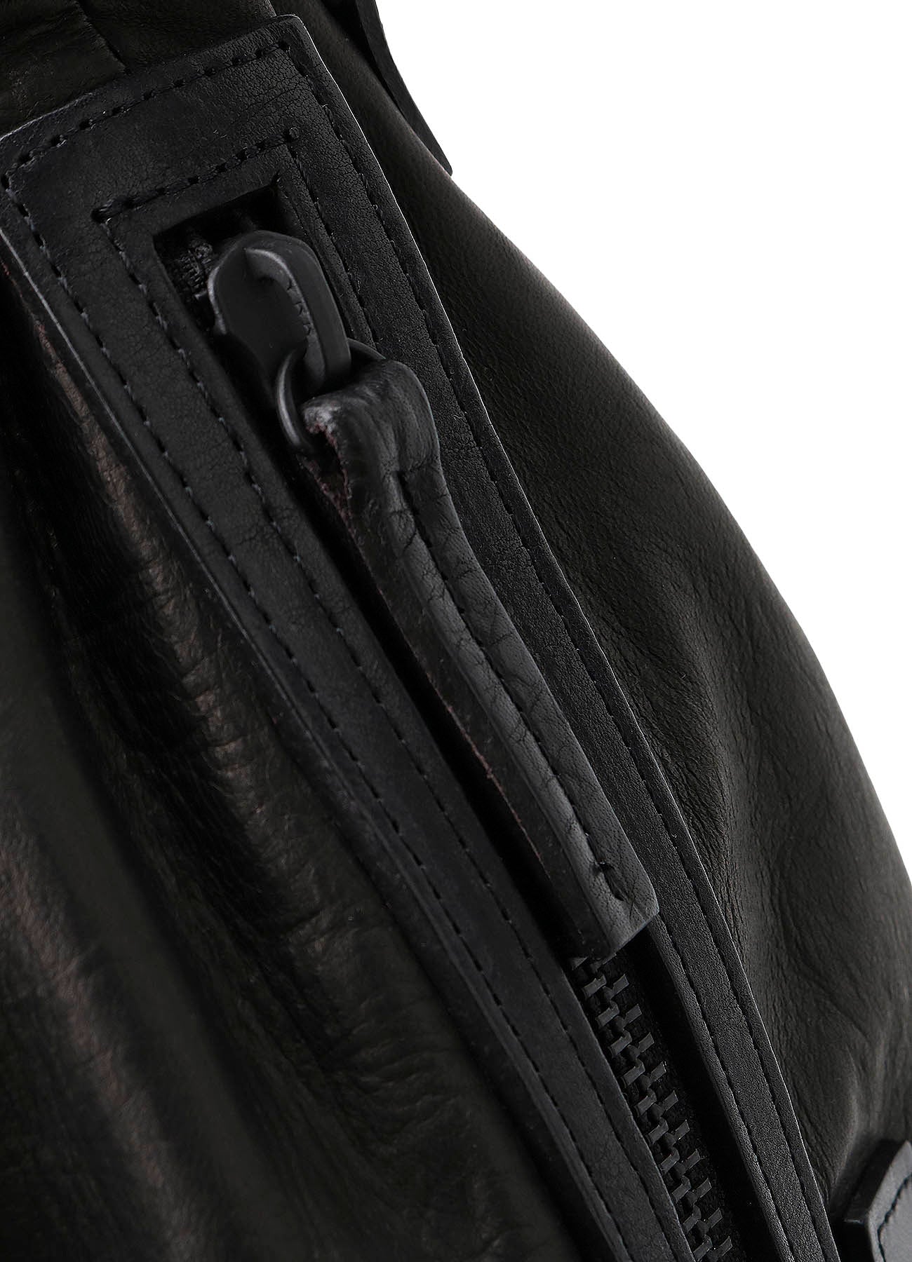 HORSE LEATHER DRAWSTRING BACKPACK