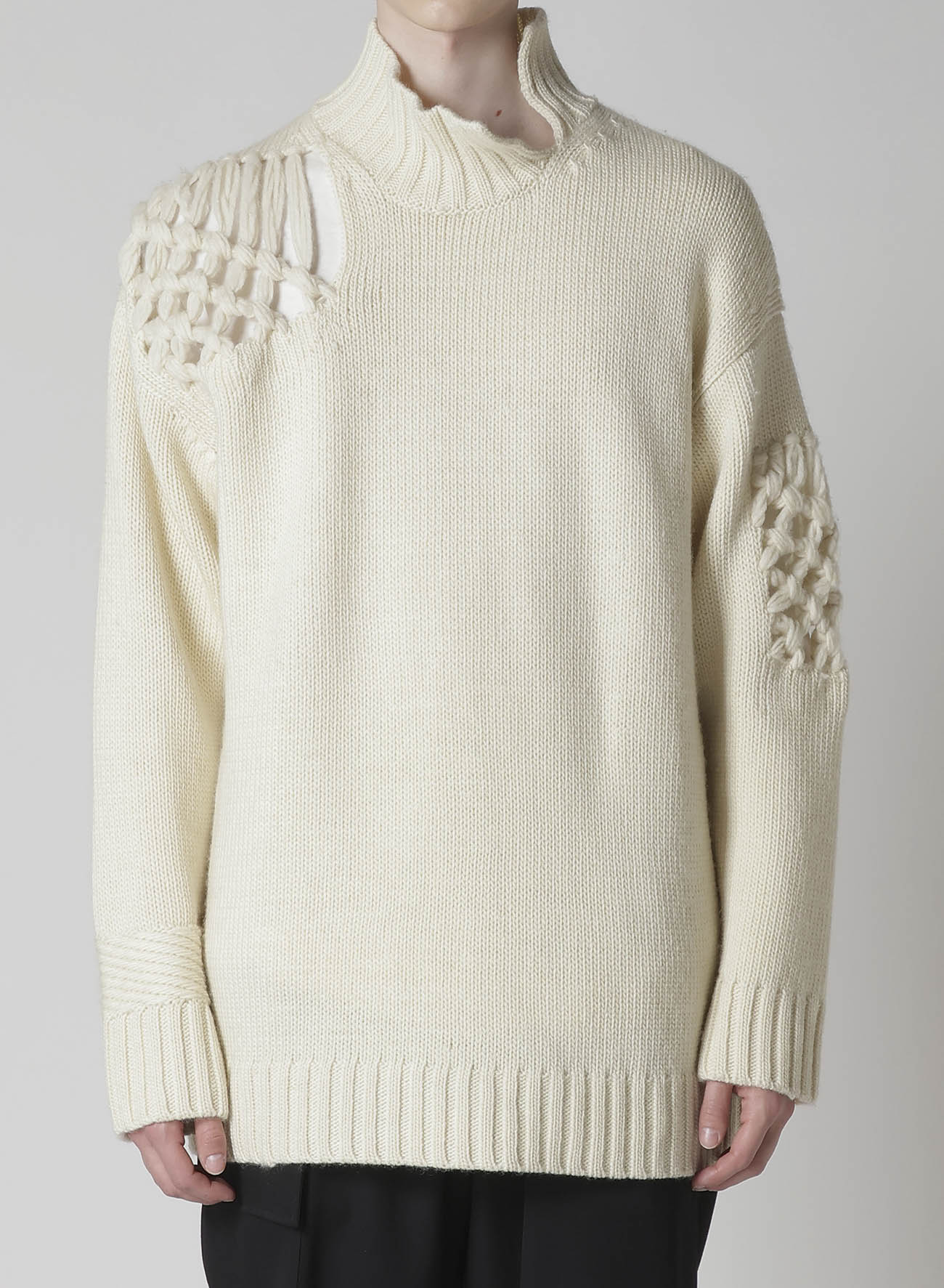 STITCHING MACRAME DETAIL HIGH NECK PO
