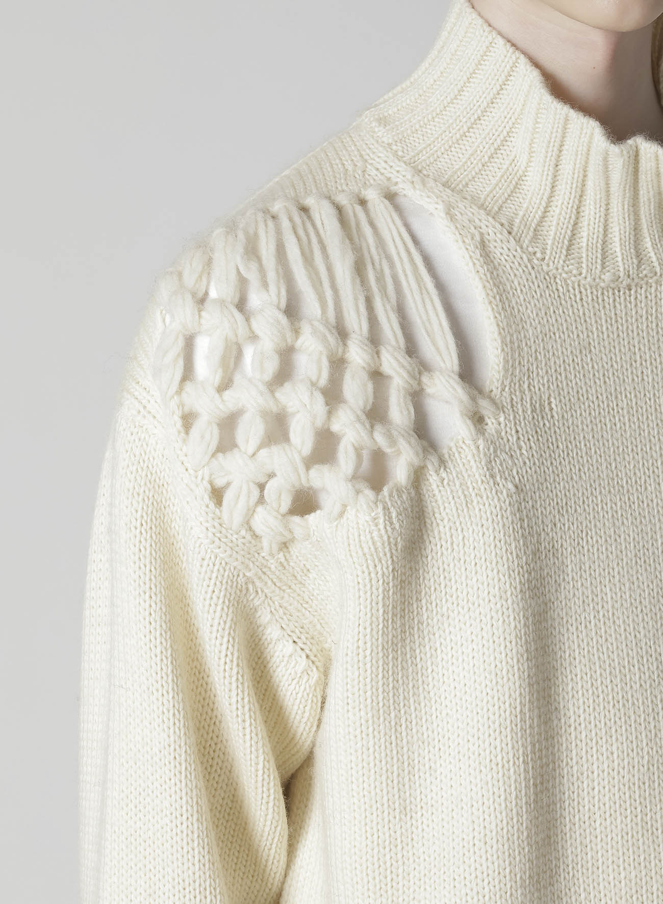 STITCHING MACRAME DETAIL HIGH NECK PO