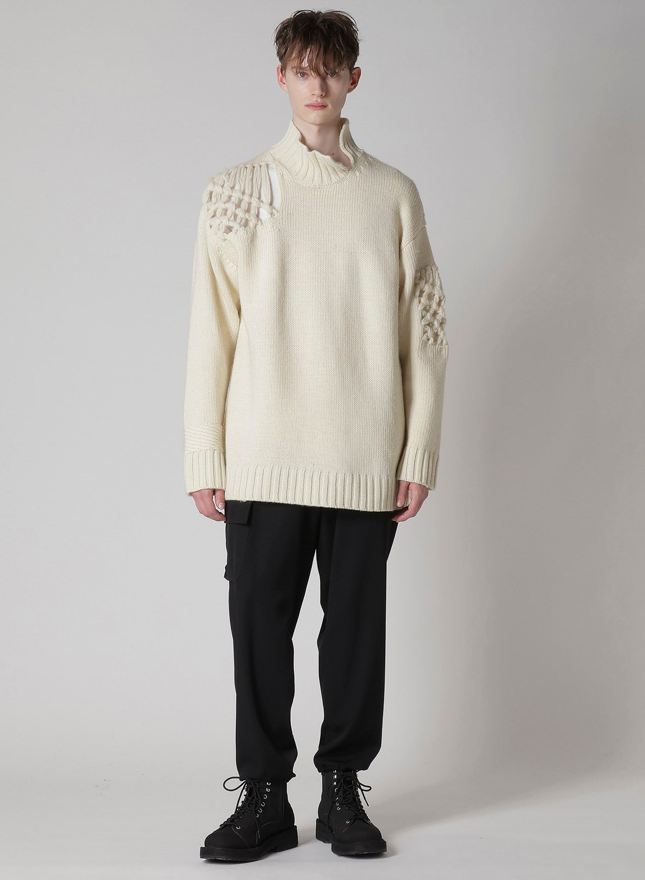 STITCHING MACRAME DETAIL HIGH NECK PO