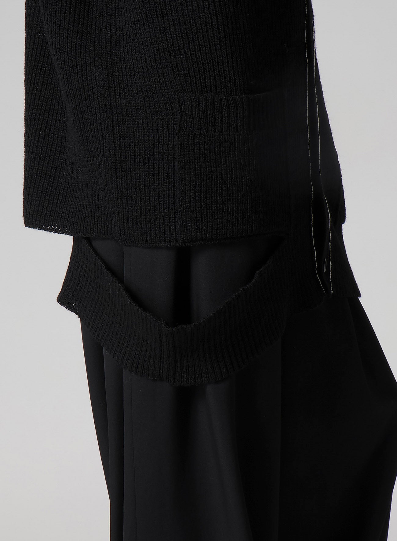 HALF CARDIGAN SLIT DETAIL V NECK CARDIGAN