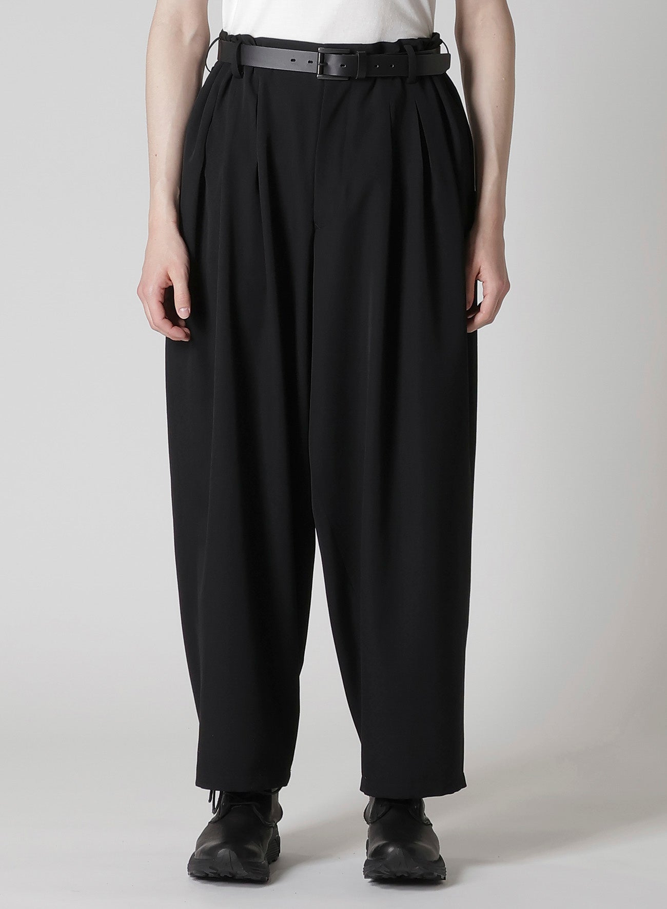 WOOL GABARDINE 12 TUCKS PANTS