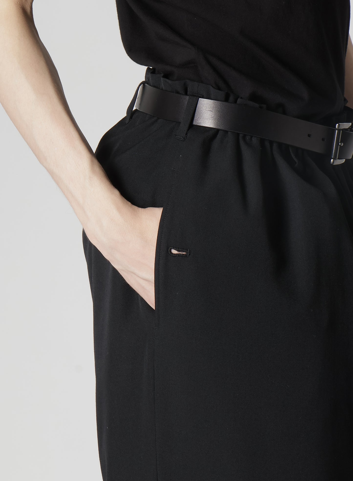 WOOL GABARDINE HEM STRING PANTS WITH NYLON LINER