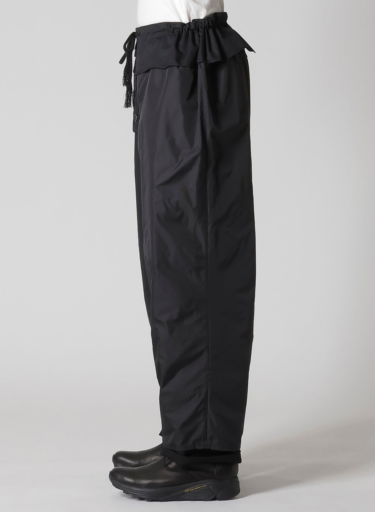 WOOL GABARDINE SIDE PADDED PANTS