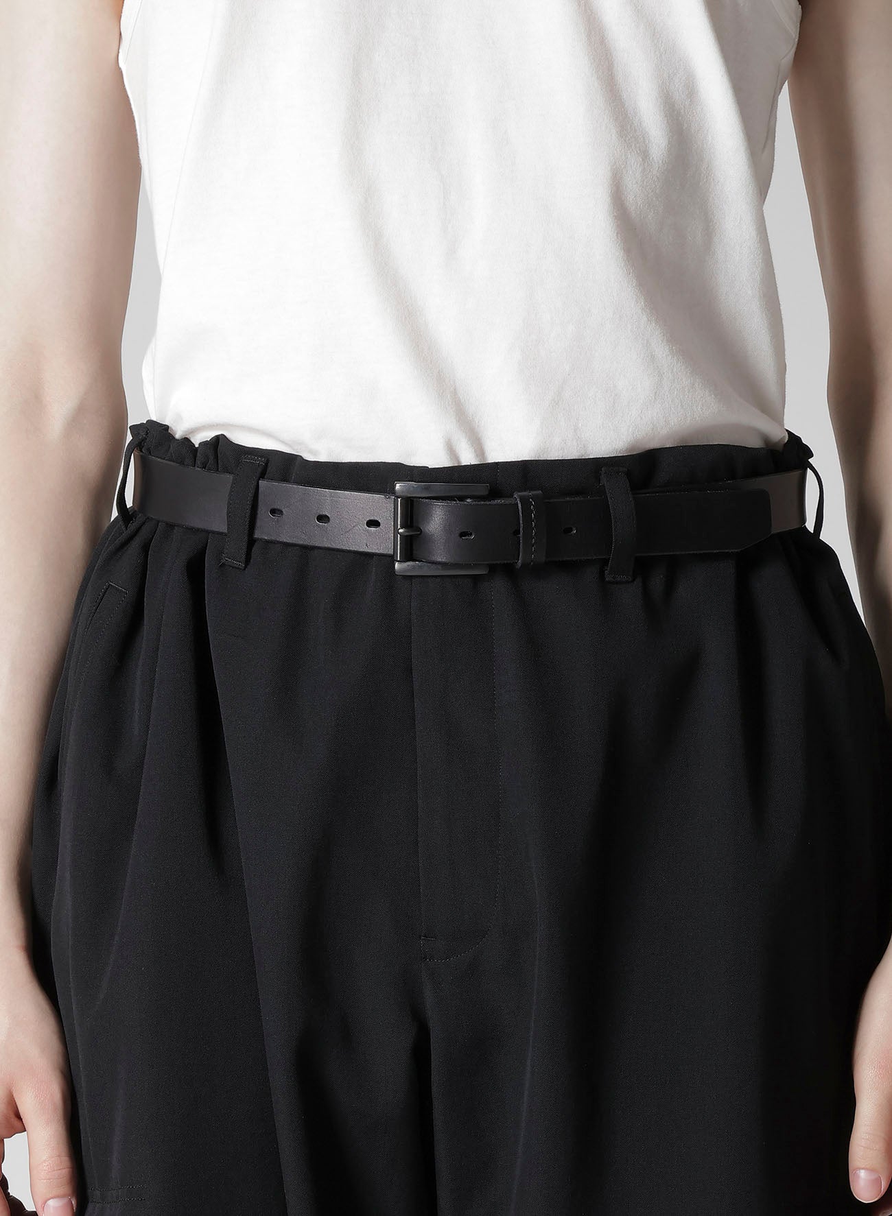 WOOL GABARDINE SIDE PADDED PANTS