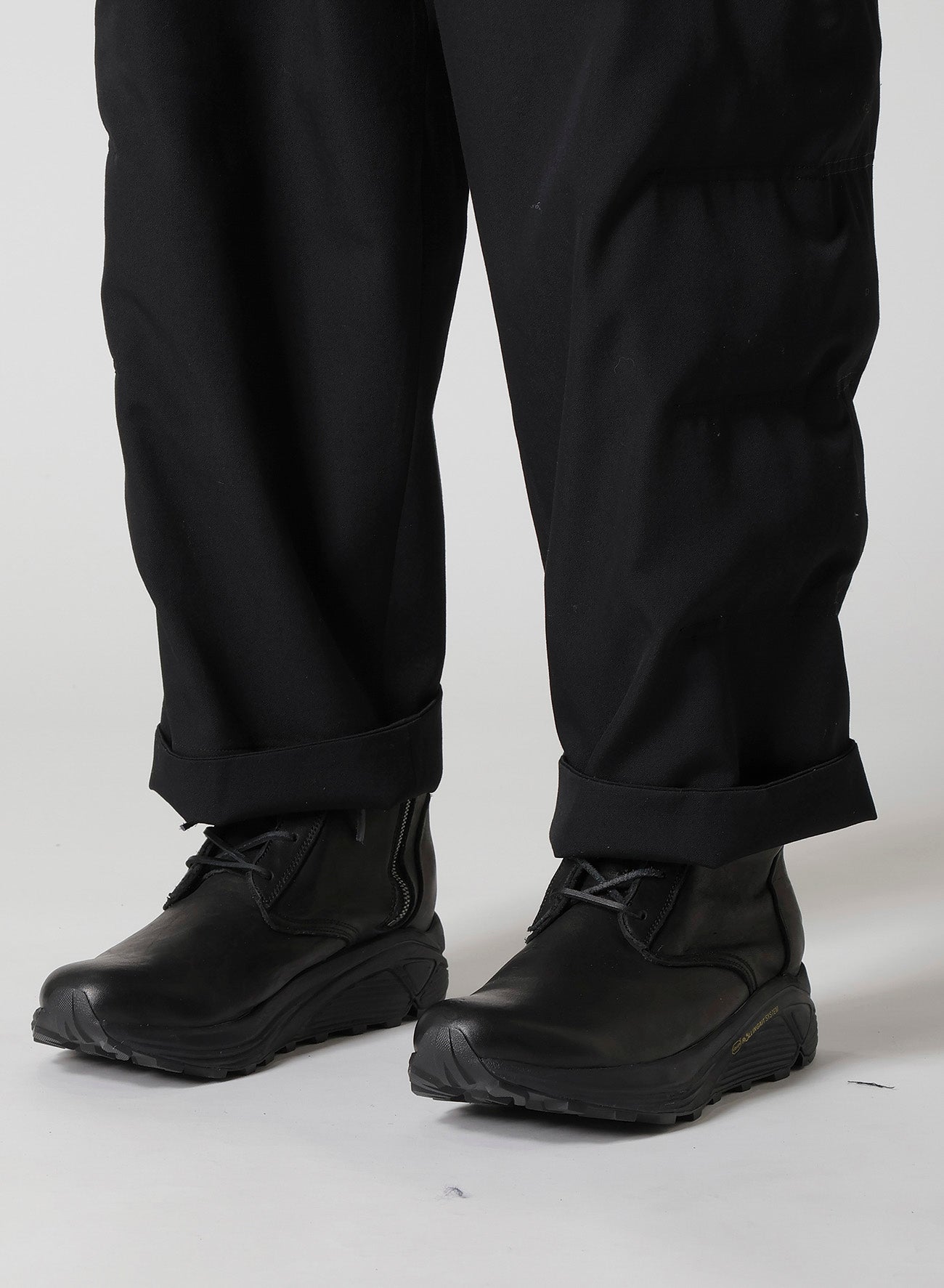 WOOL GABARDINE SIDE PADDED PANTS