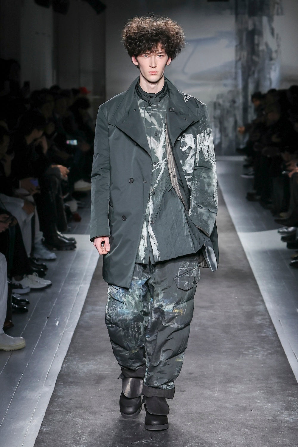 DIAGONAL FPADDED PRINTED PANTS