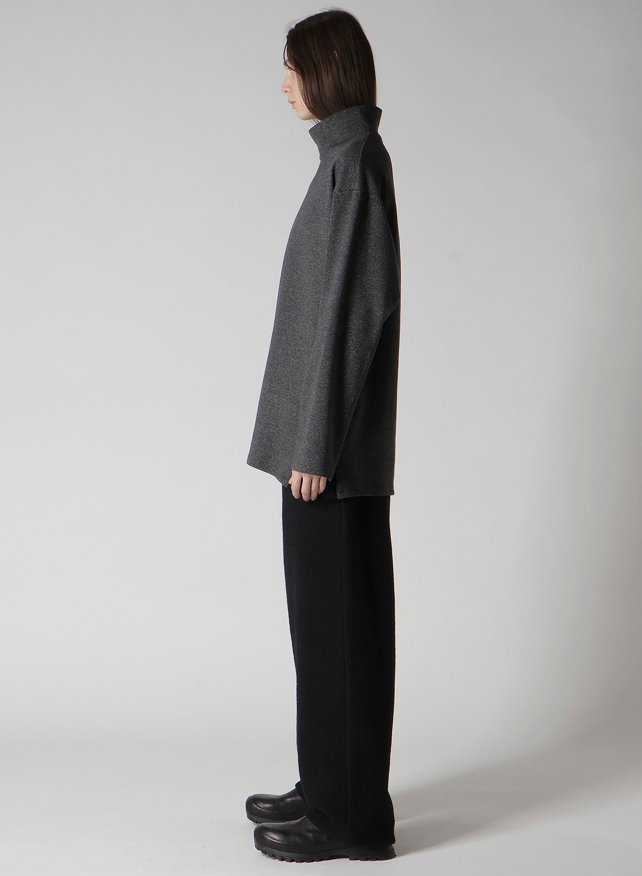 COTTON WOOL TWILL JERSEY SIDE SLIT PADDED HIGH NECK PO