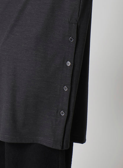 WOOL SINGLE JERSEY SIDE SLIT BUTTON DETAIL T