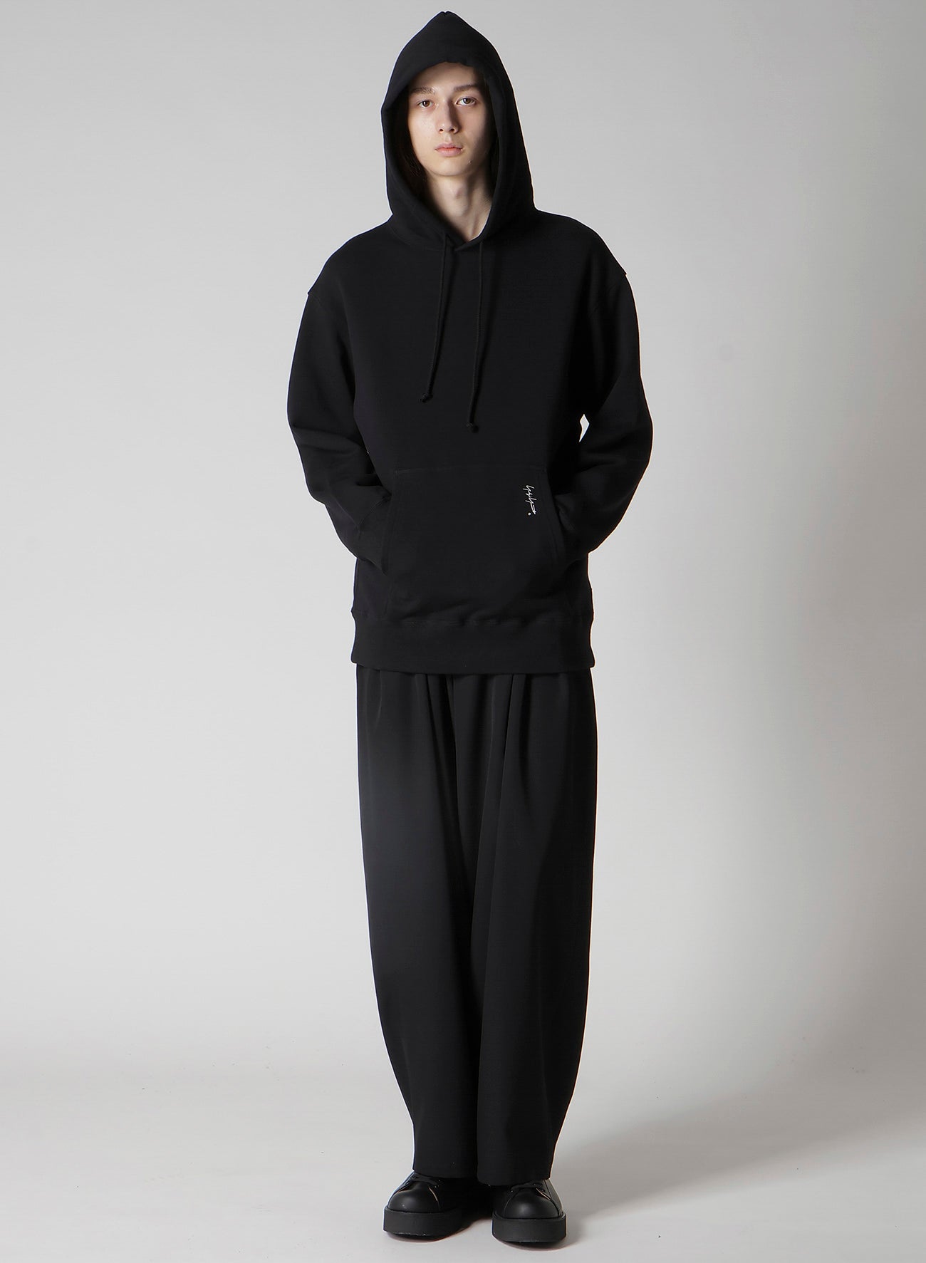 30/10 FLEECE POCKET SIGNATURE PRINT HOODIE