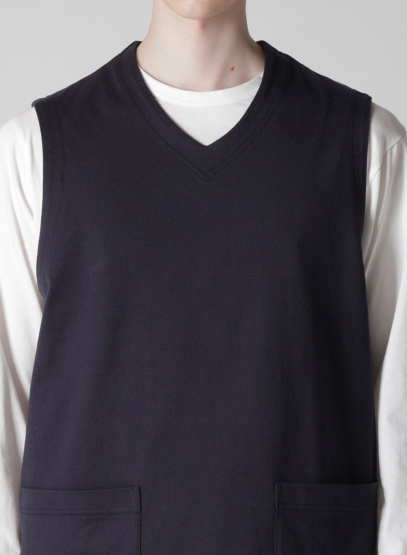 HIGH DENSITY JERSEY POCKET DETAIL VEST