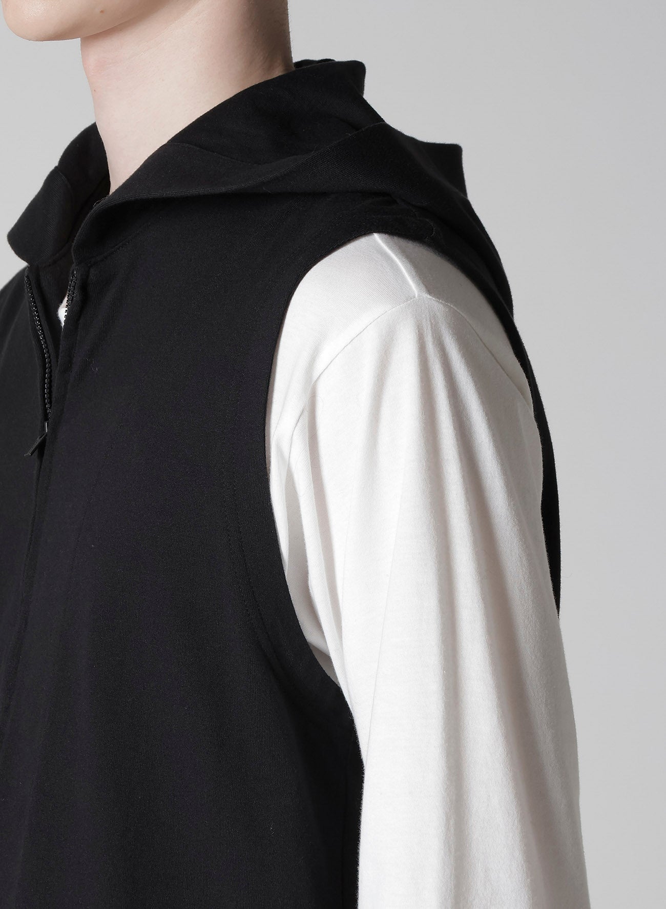 HIGH DENSITY JERSEY HOODED ZIP VEST