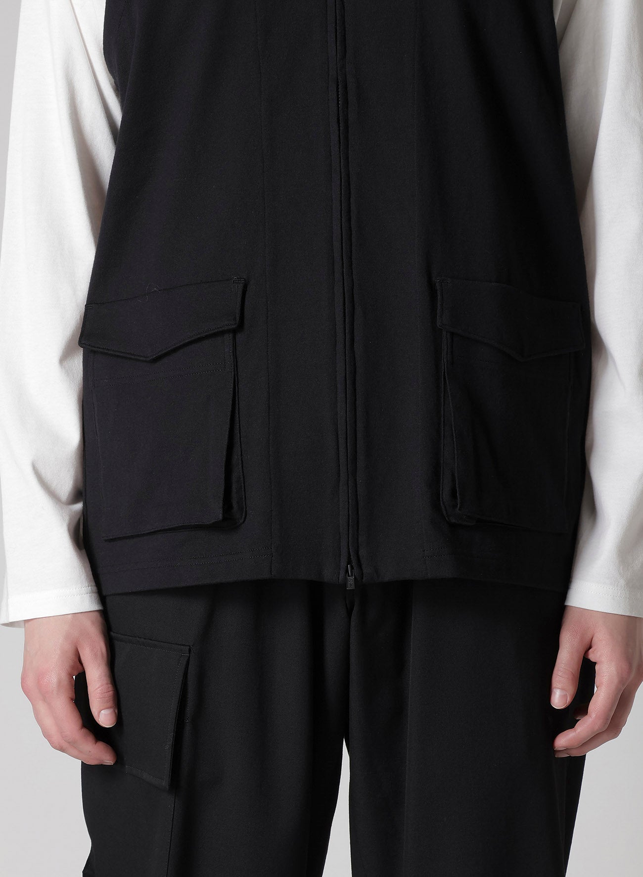 HIGH DENSITY JERSEY HOODED ZIP VEST