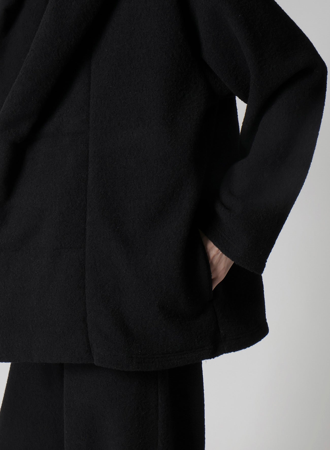 BOUCLE SINGLE JERSEY PADDED HOODED COAT