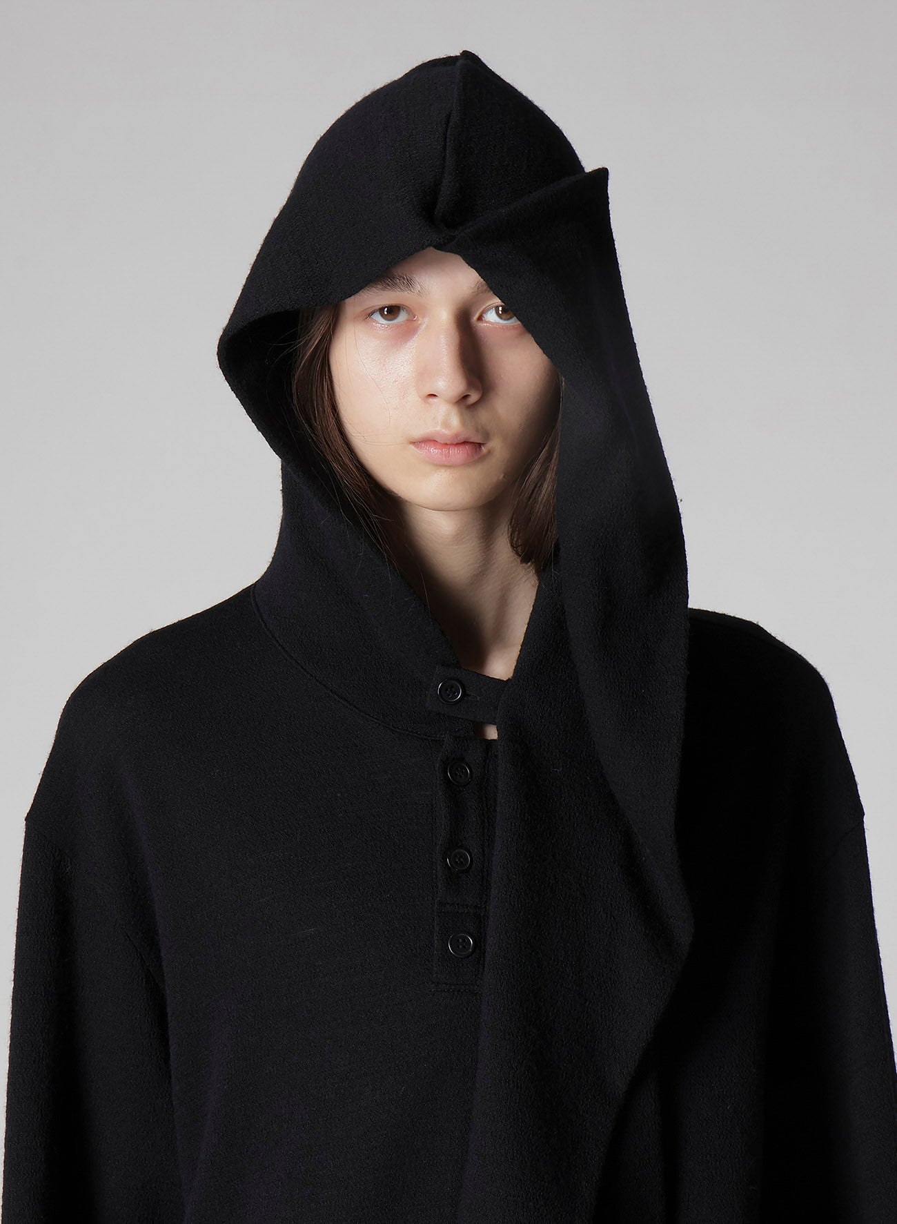 WOOL HOUNDSTOOTH JACQUARD HENLEY NECK HOOD T
