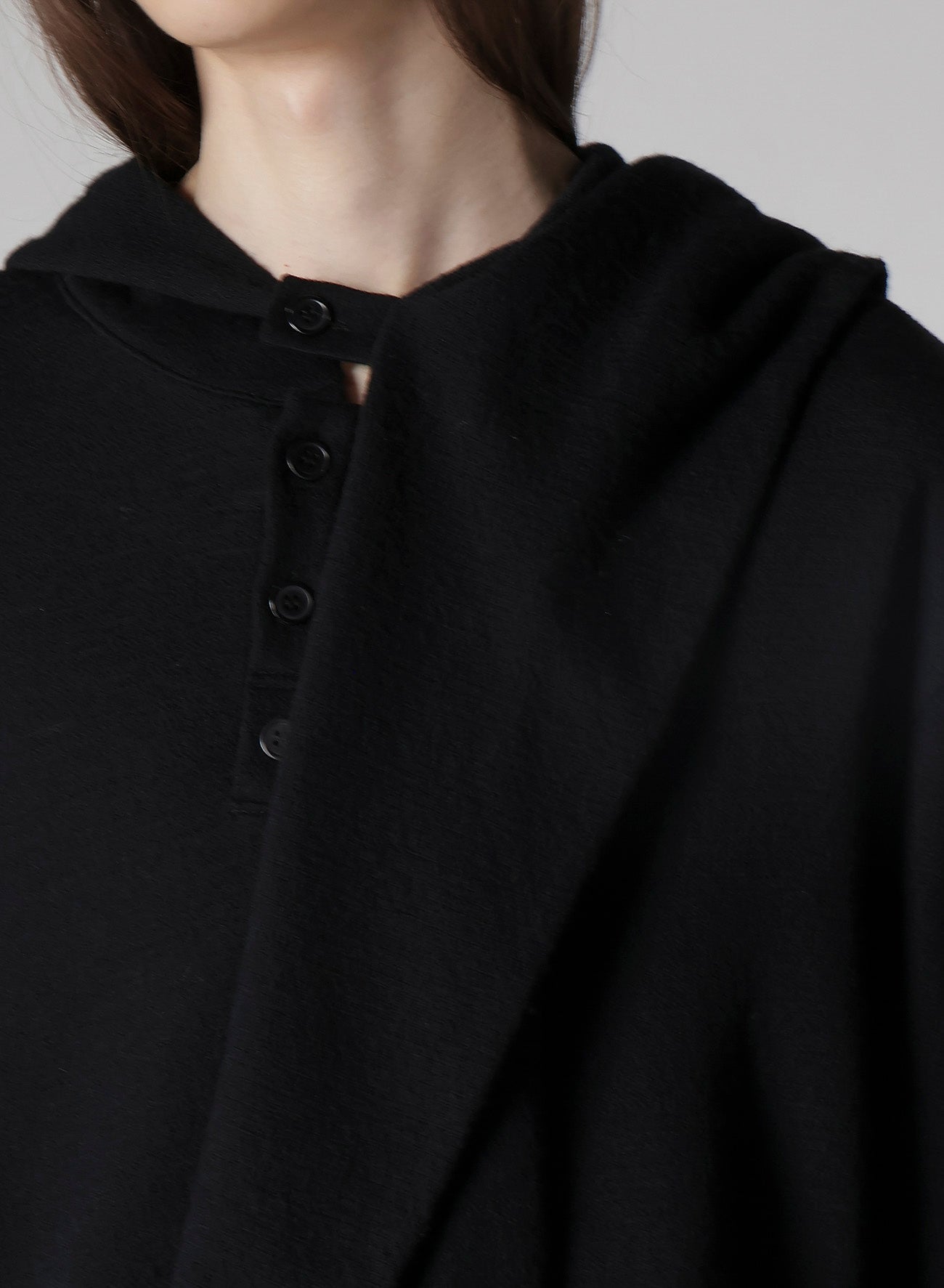 WOOL HOUNDSTOOTH JACQUARD HENLEY NECK HOOD T