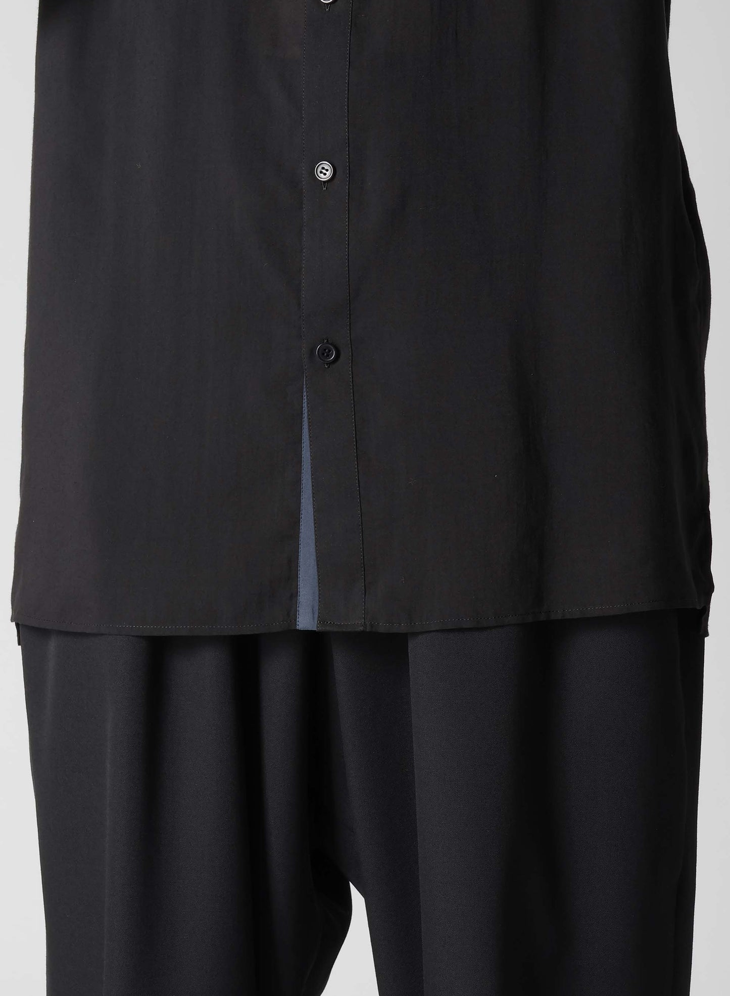 CELLULOSE LOAN CHEST PANEL BLOUSE WITH NAVY CLOTH