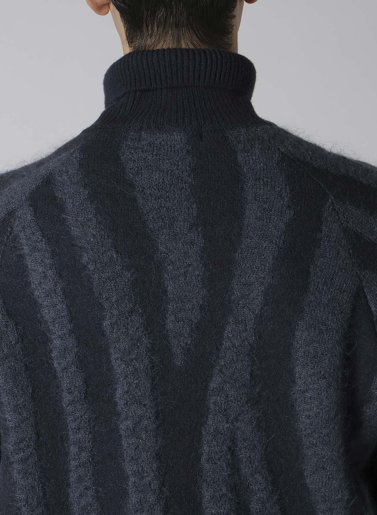 【Launching 10:00(JST) October 16】7G STRIPE RAGLAN TURTLE NECK