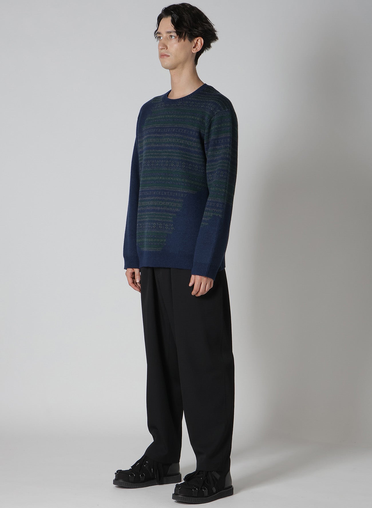 WORMHOLE ROUND NECK KNIT