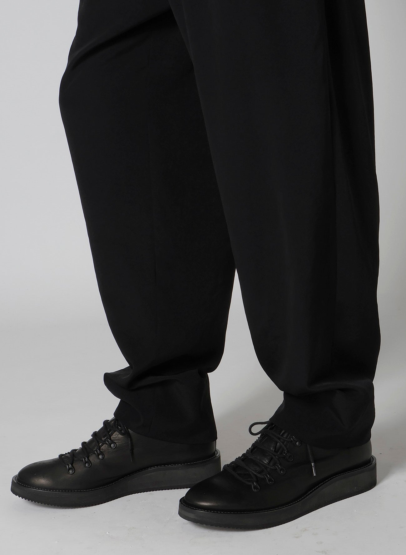 TA TUXEDO BACK BELT PANTS