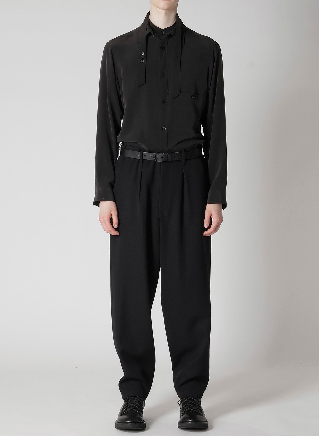 ARMY GABARDINE BACK LOOP TAB PANTS