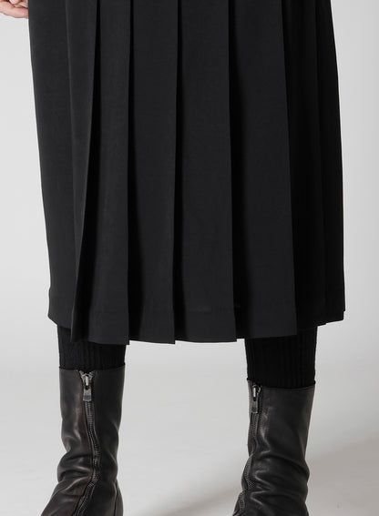 TA TUXEDO PLEATS SKIRT