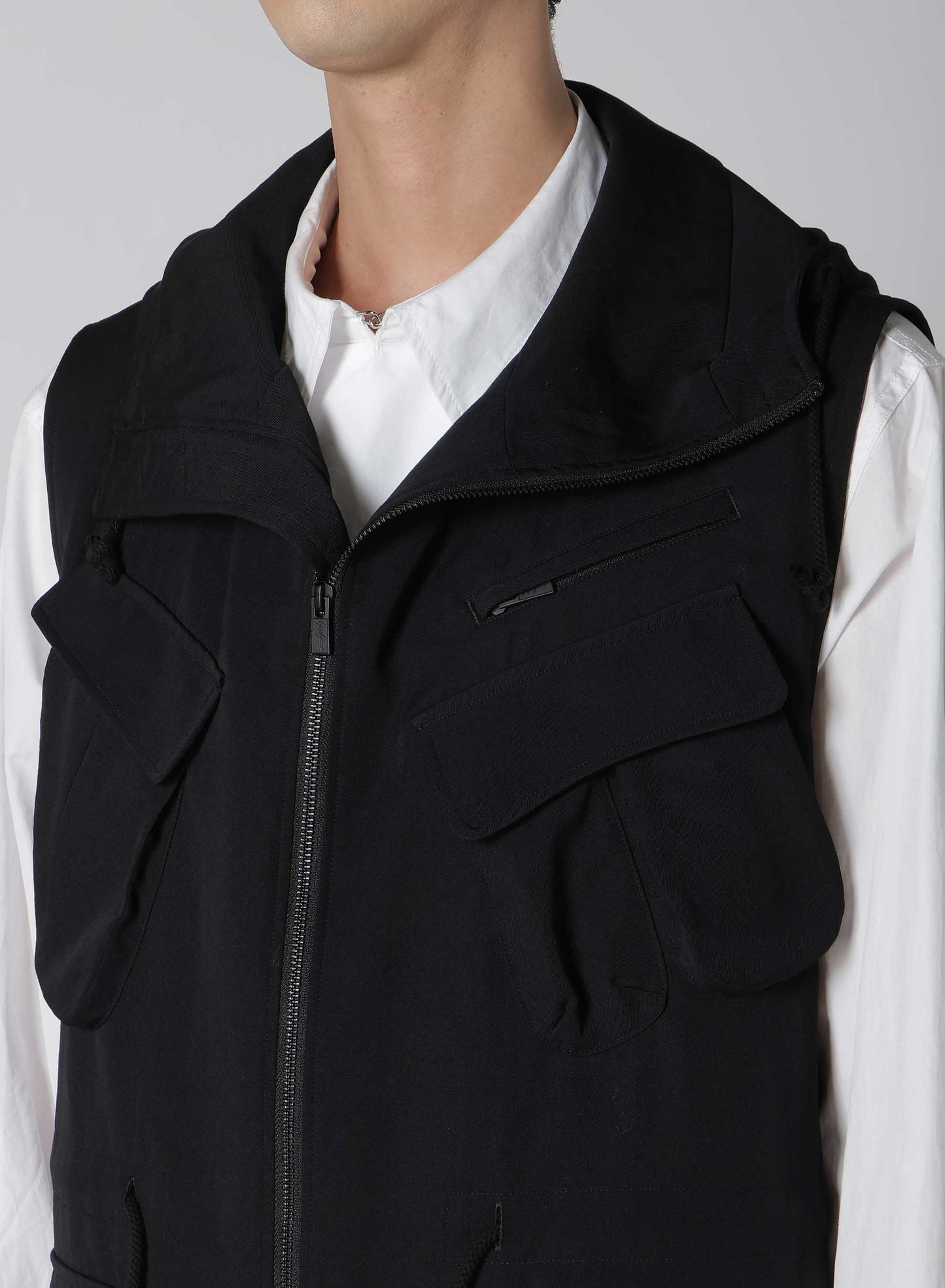 WOOL GABARDINE HOODED VEST