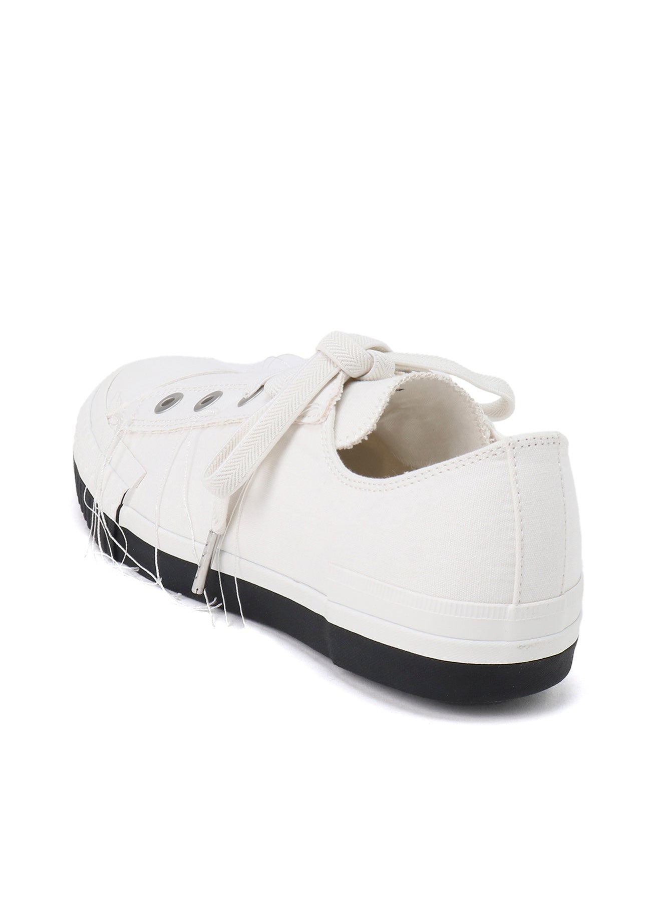 8/CN CANVAS LOW TOP SLIP ON SNEAKER