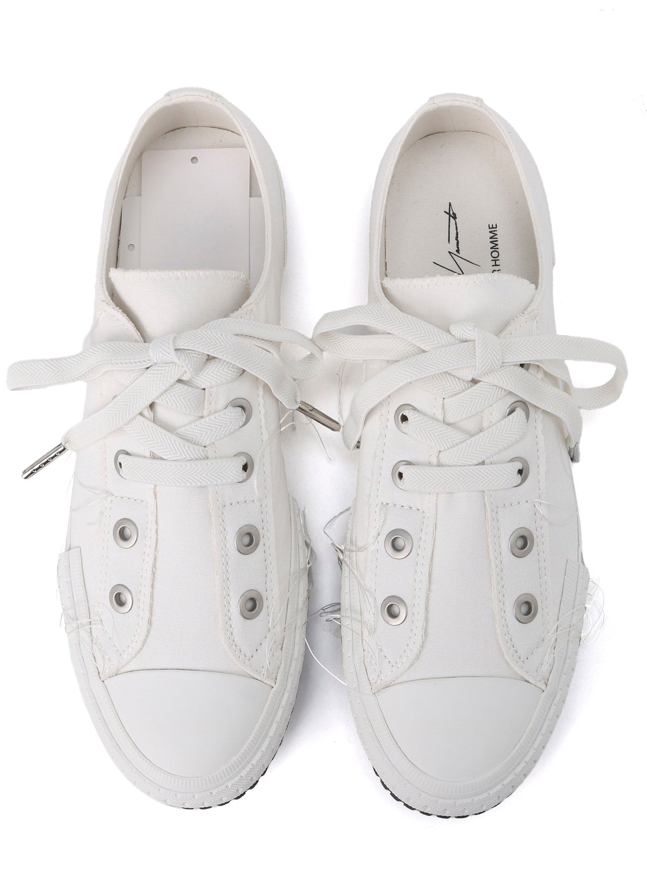 8/CN CANVAS LOW TOP SLIP ON SNEAKER