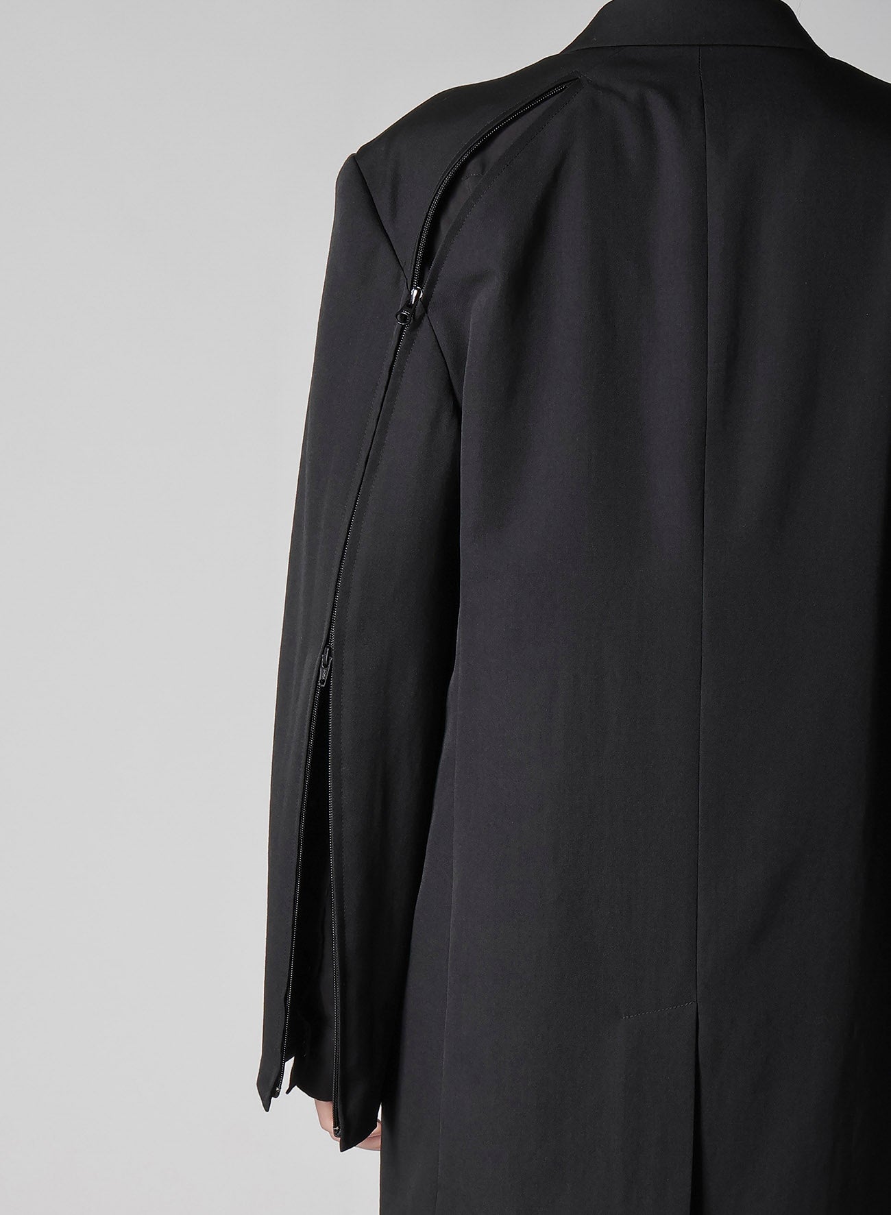 WOOL GABARDINE ZIP DETAIL PANELED JACKET