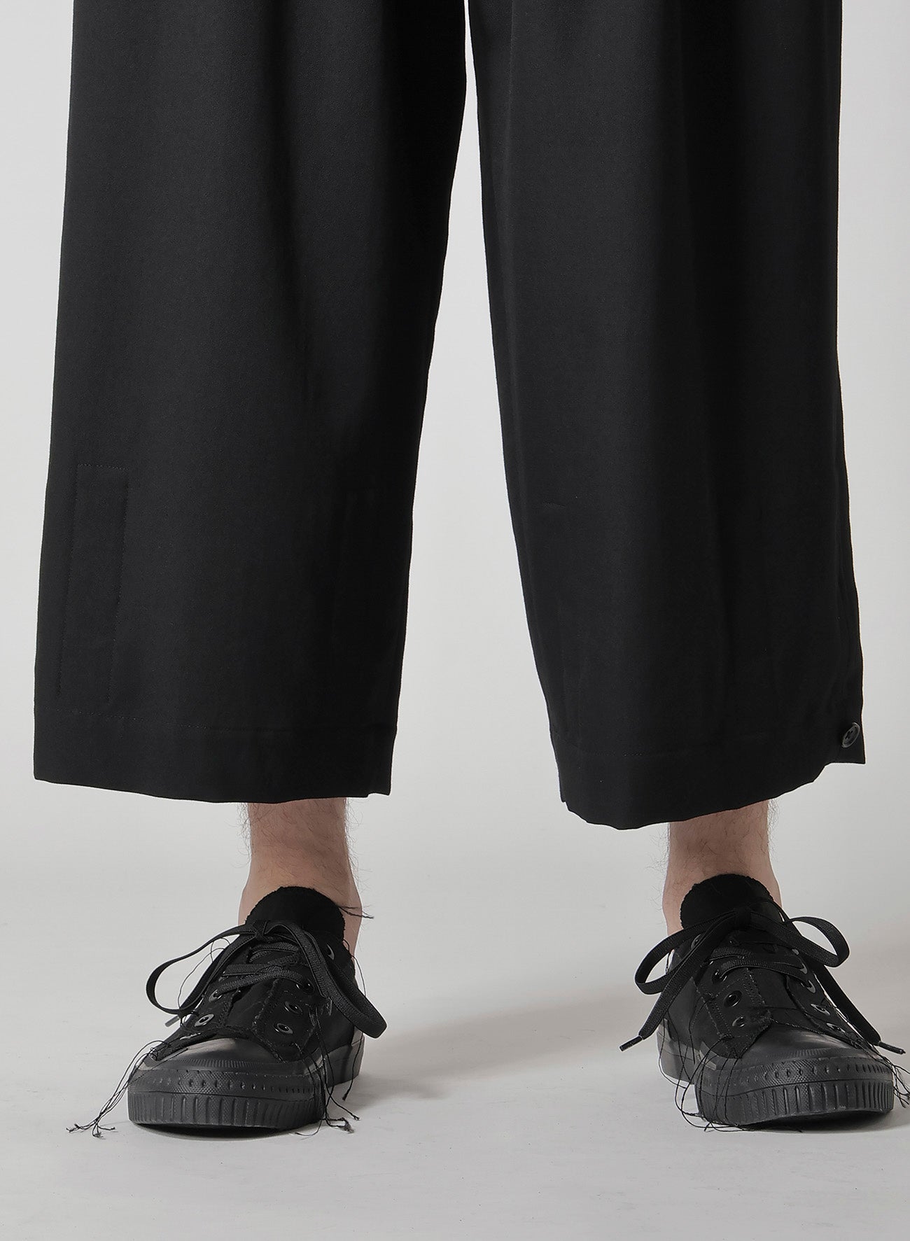 WOOL GABARDINE TAB DETAIL WIDE PANTS