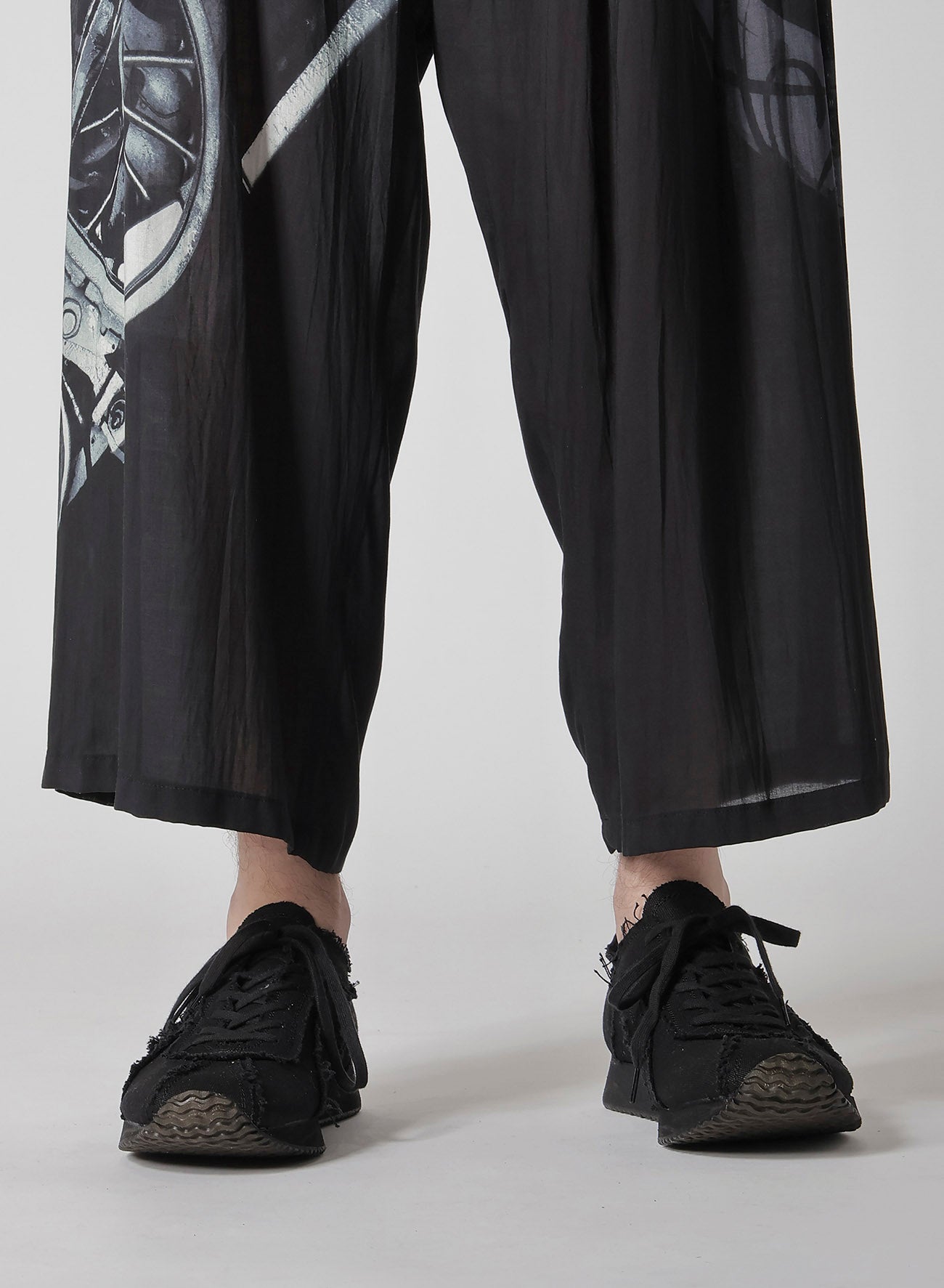 WHEEL PRINT PANTS