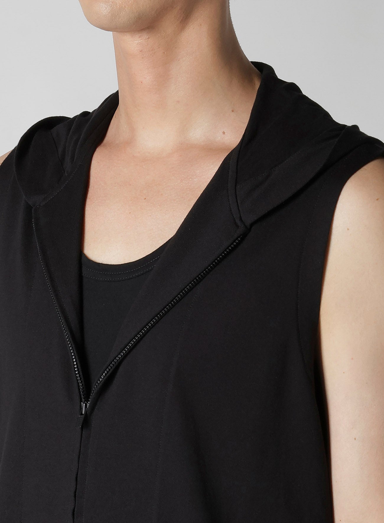 REGULATION JERSEY HOODED ZIPPER VEST