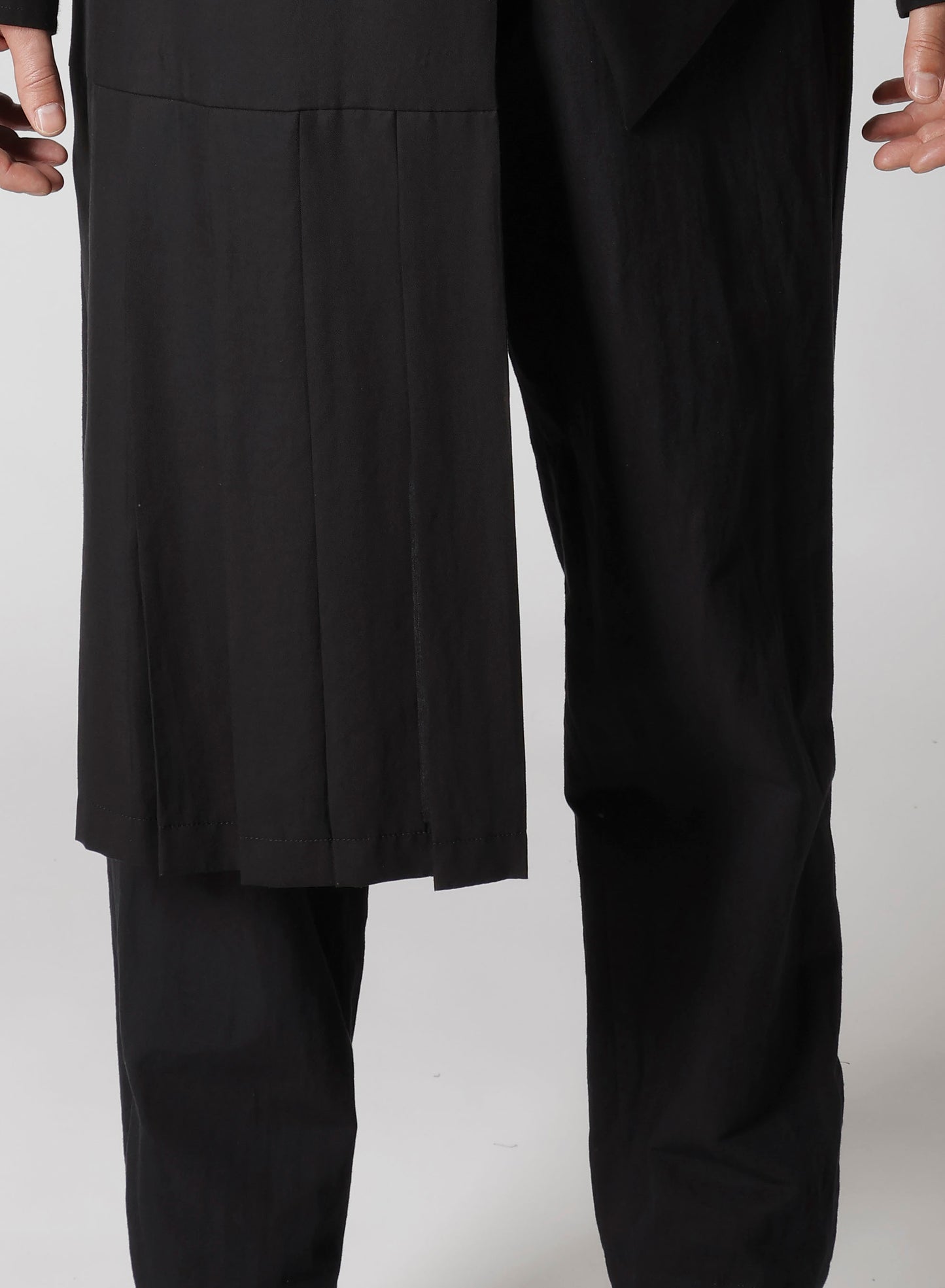 TE VIYELLA PLEATED VEST