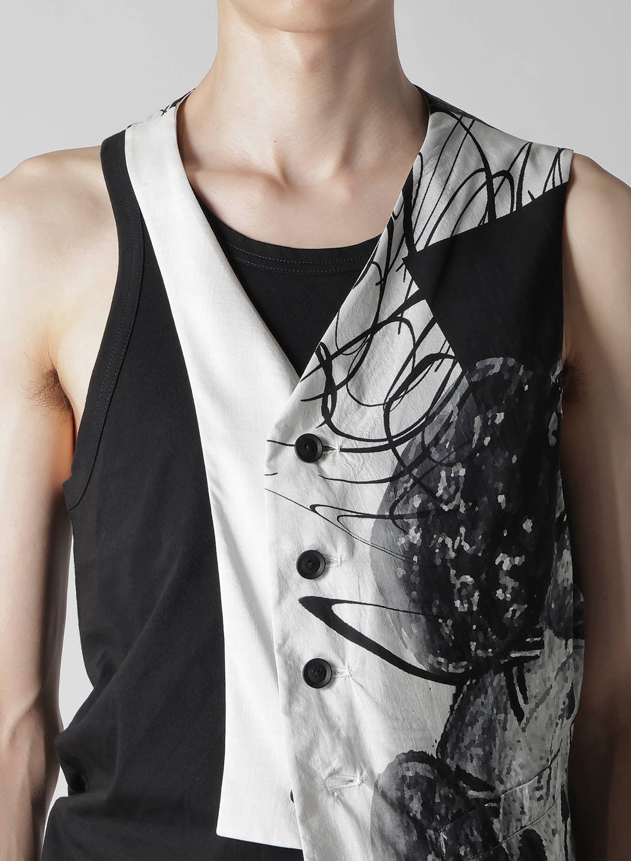 CLOCK PRINT ASYMMETRY VEST