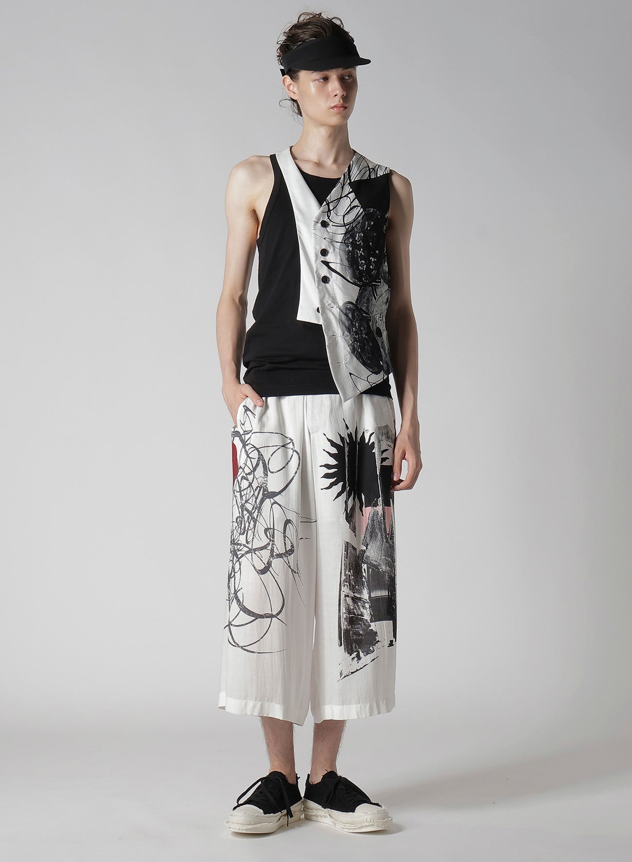 CLOCK PRINT ASYMMETRY VEST