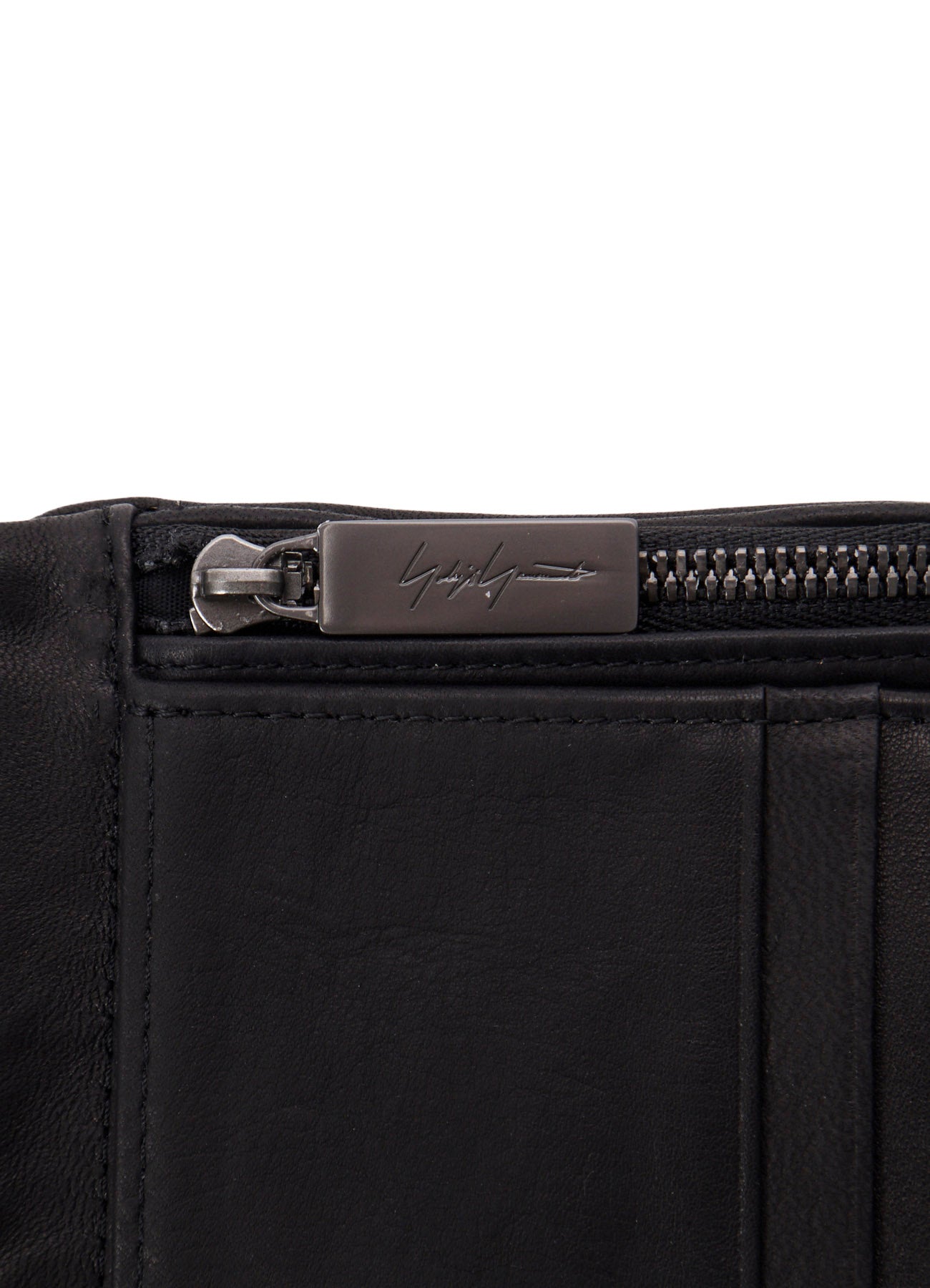 SOFT HORSE LEATHER TRI-FOLD WALLET