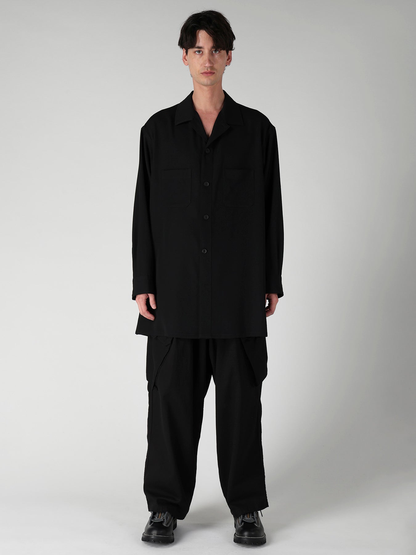 WOOL GABARDINE OPEN COLLAR FRONT SHOULDER BLOUSE