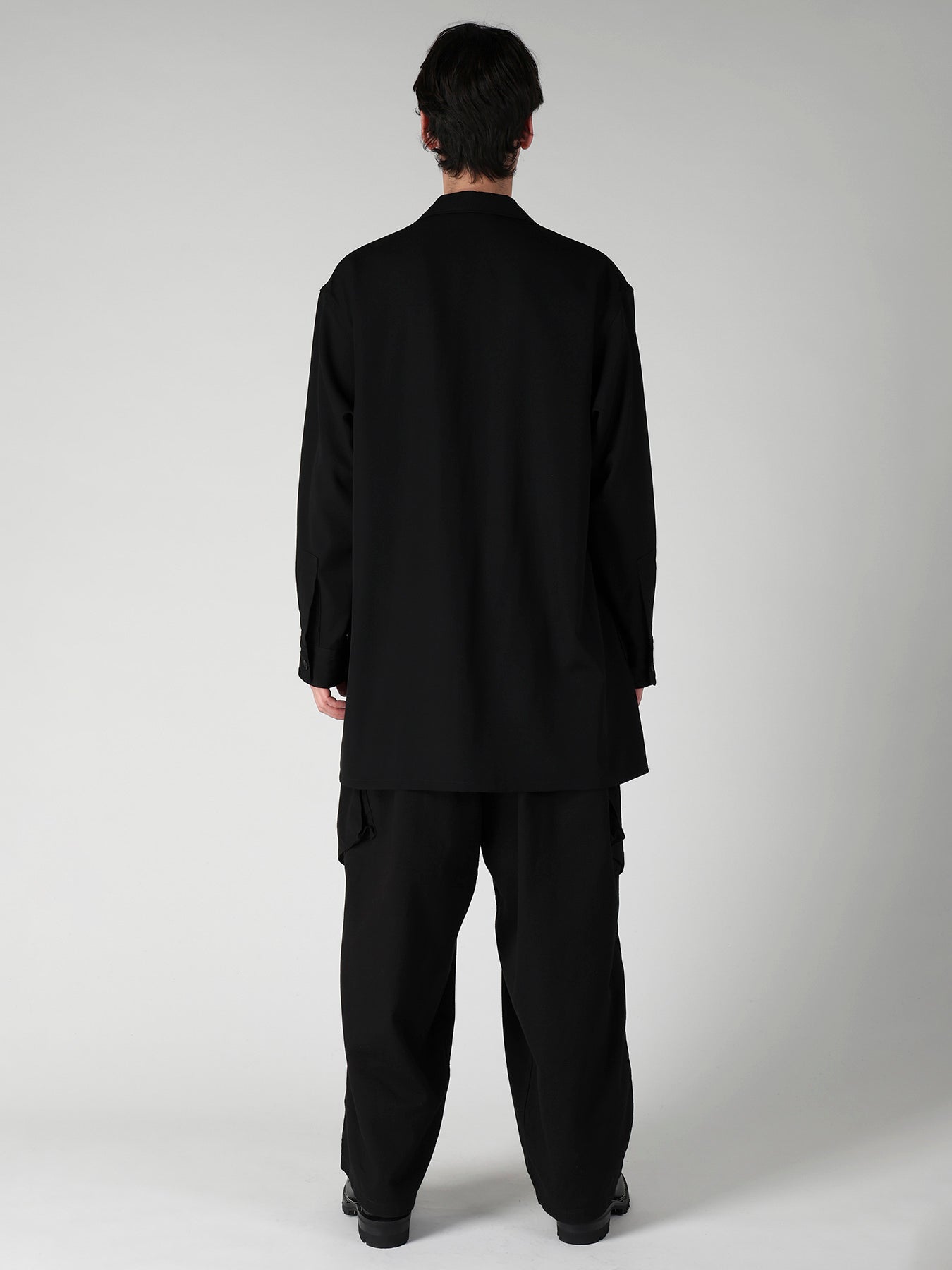 WOOL GABARDINE OPEN COLLAR FRONT SHOULDER BLOUSE
