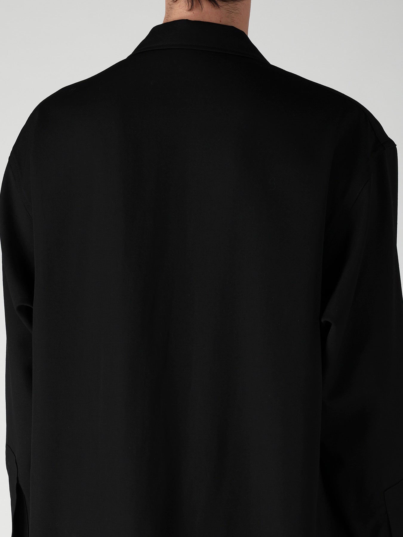 WOOL GABARDINE OPEN COLLAR FRONT SHOULDER BLOUSE