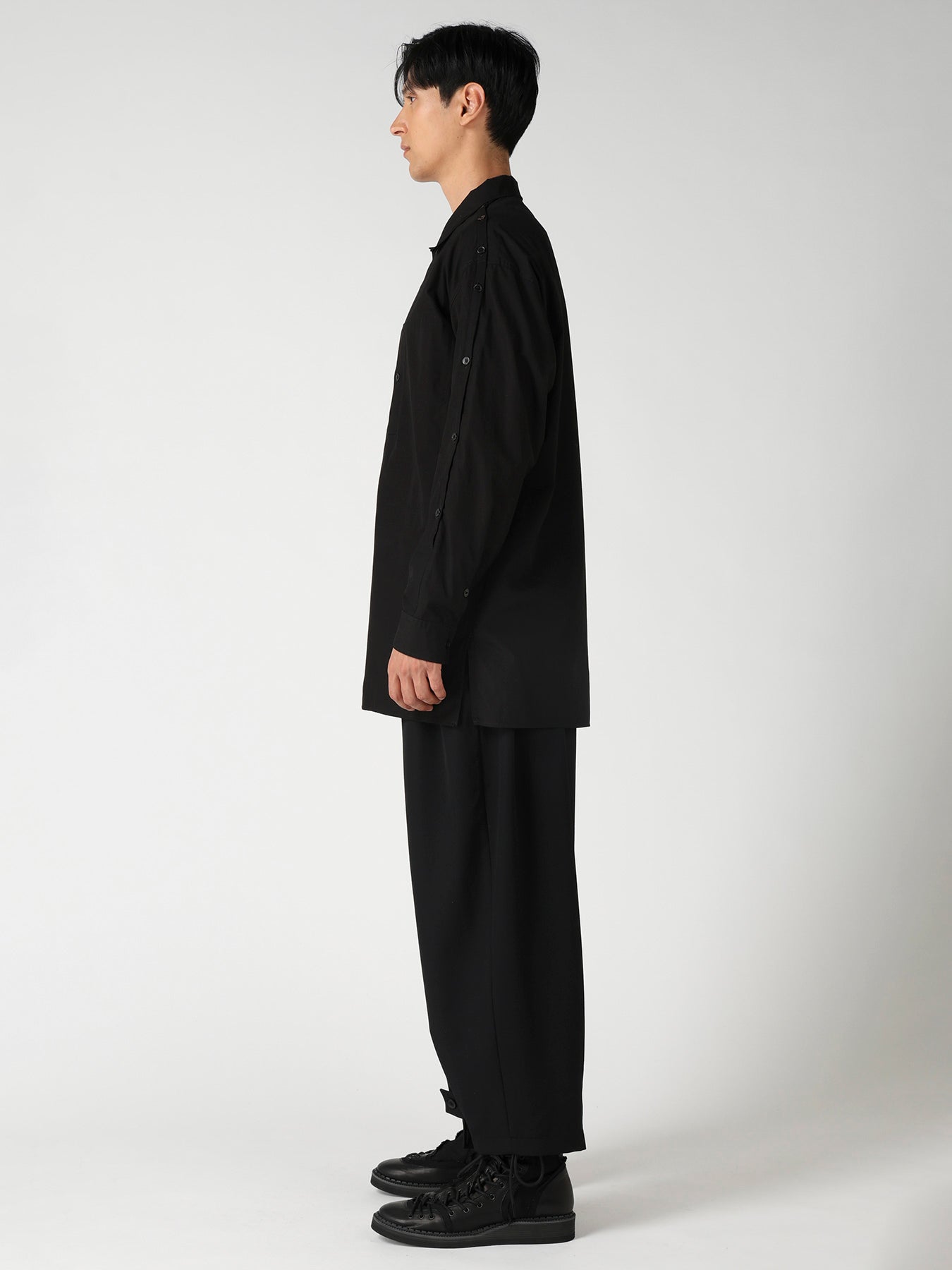 CHAIN STITCH BROAD OPEN COLLAR SHOULDER SLIT BLOUSE